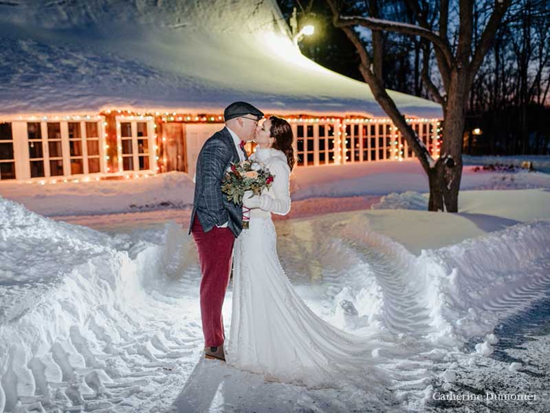 Mariage d'hiver au Village Québécois d'Antan