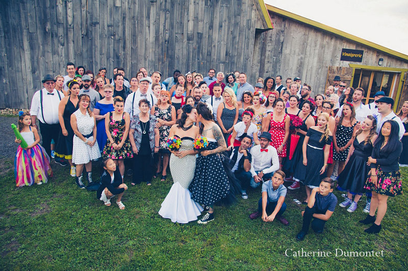 Photo de groupe avec tous les invités