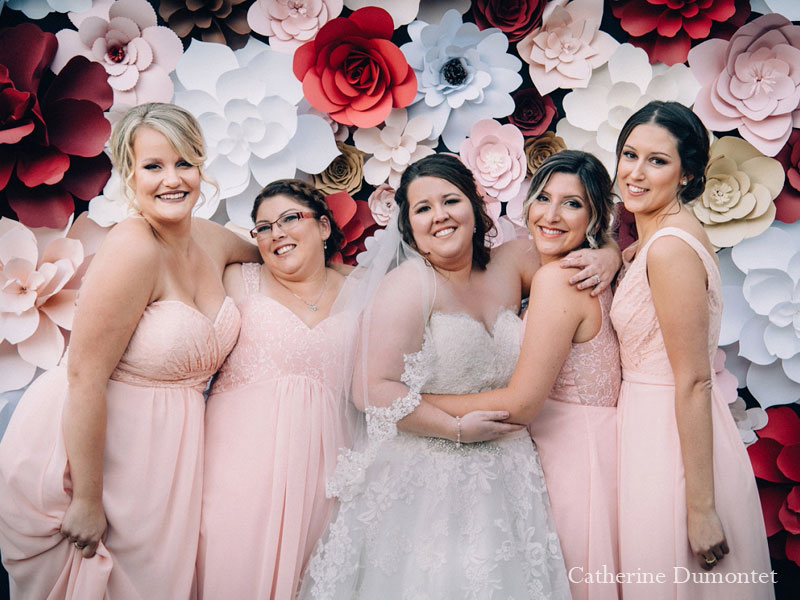 la mariée et ses demoiselles d'honneur