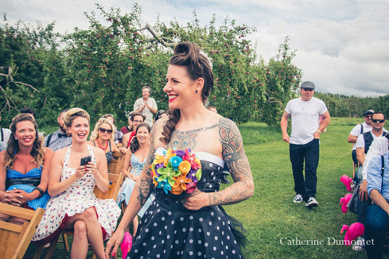l'arrivée de la mariée pendant la cérémonie