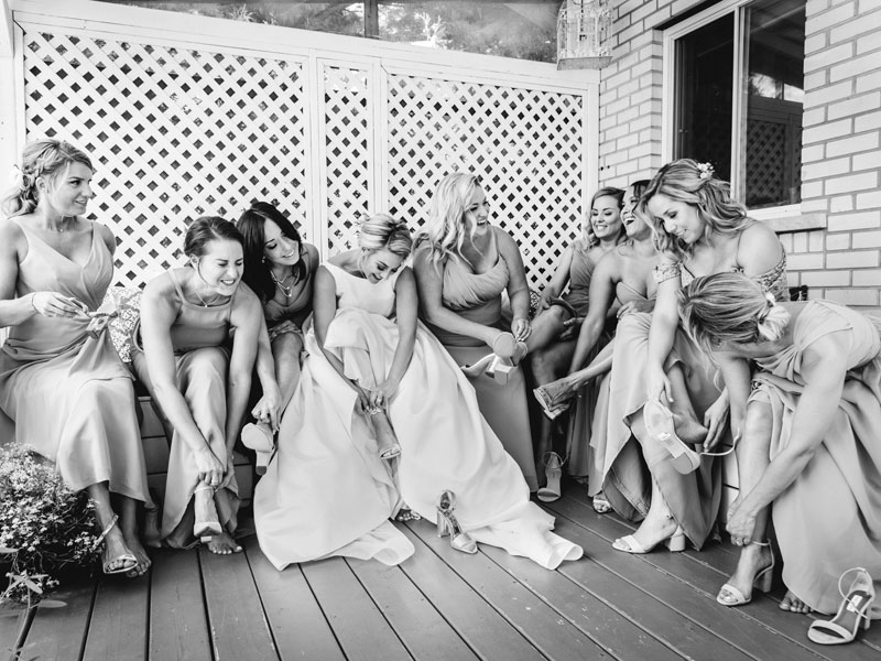 La mariée et les demoiselles d'honneur