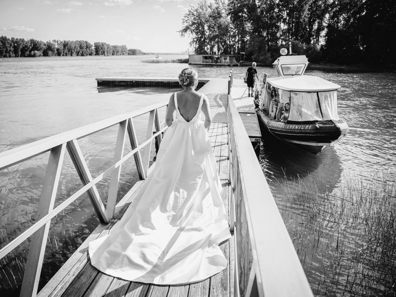 le départ de la mariée pour l'île Navark