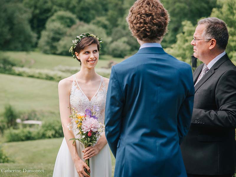Cérémonie de mariage devant le Vieux Moulin à Rigaud