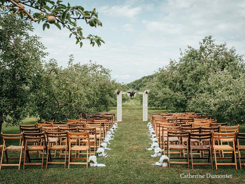 cérémonie de mariage au Jude Pomme à Oka