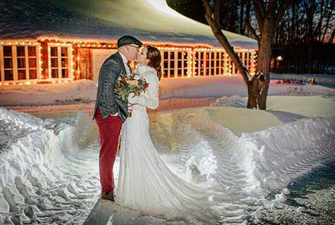 Mariage d'hiver au Village québécois d'Antan à Drummondville