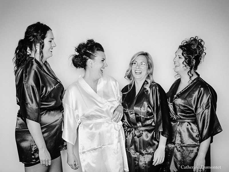 la mariée avec ses demoiselles d'honneur au Château Joliette