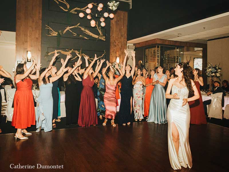 Lancé du bouquet par la mariée